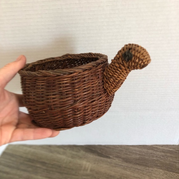 Vtg Brown Woven Turtle Planter - Picture 7 of 10